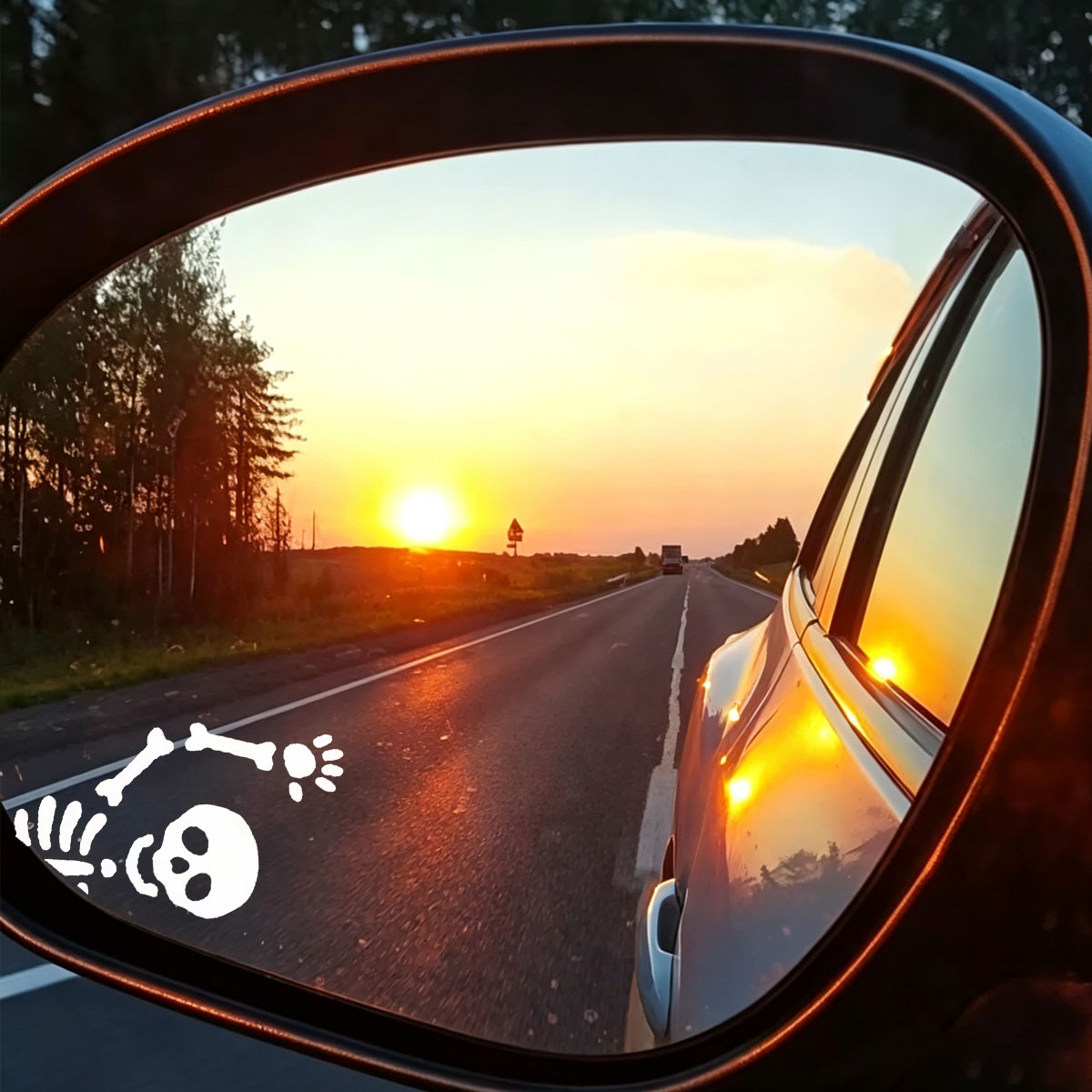2Pcs Waving Skull Sticker, Cut - Laptop Accessories Light recension och pris
